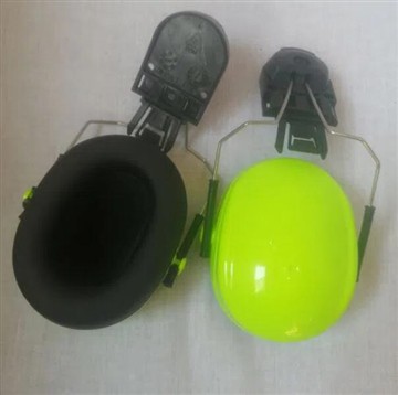 How do helmet attachment earmuffs perform in cold weather
